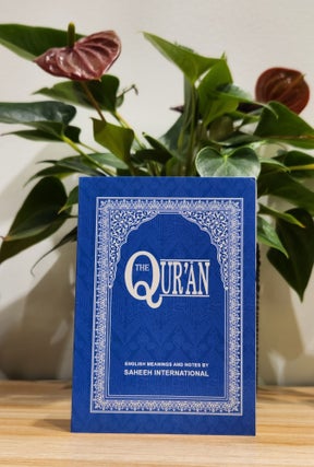 Item #31201 The Qur'an. by Saheeh International